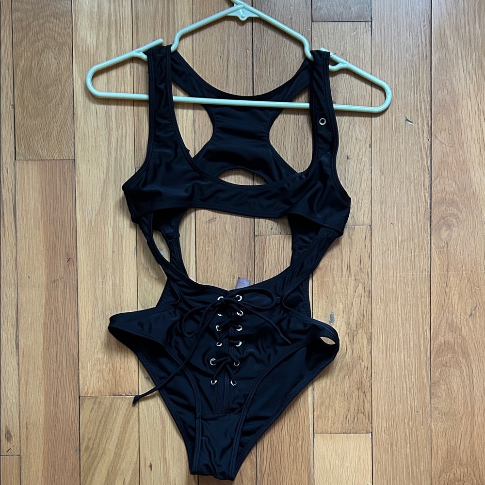 Black Lace-Up Cutout sexy One-Piece Swimsuit
